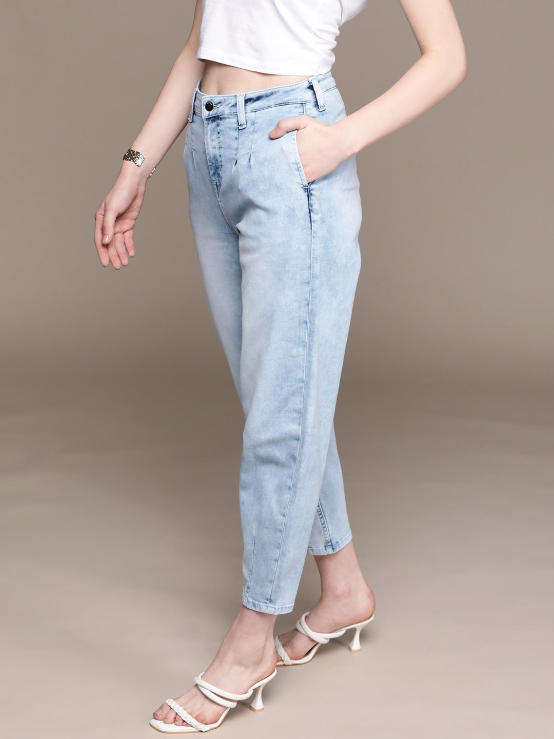 Women Indigo Denim Daze High-Rise Heavy Fade Mom Fit Stretchable Jeans