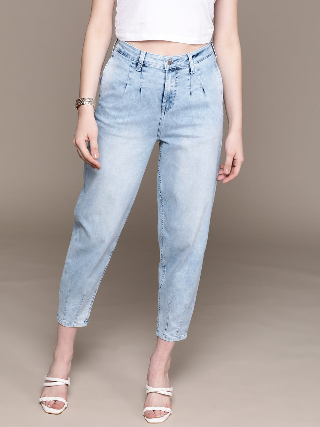 Women Indigo Denim Daze High-Rise Heavy Fade Mom Fit Stretchable Jeans