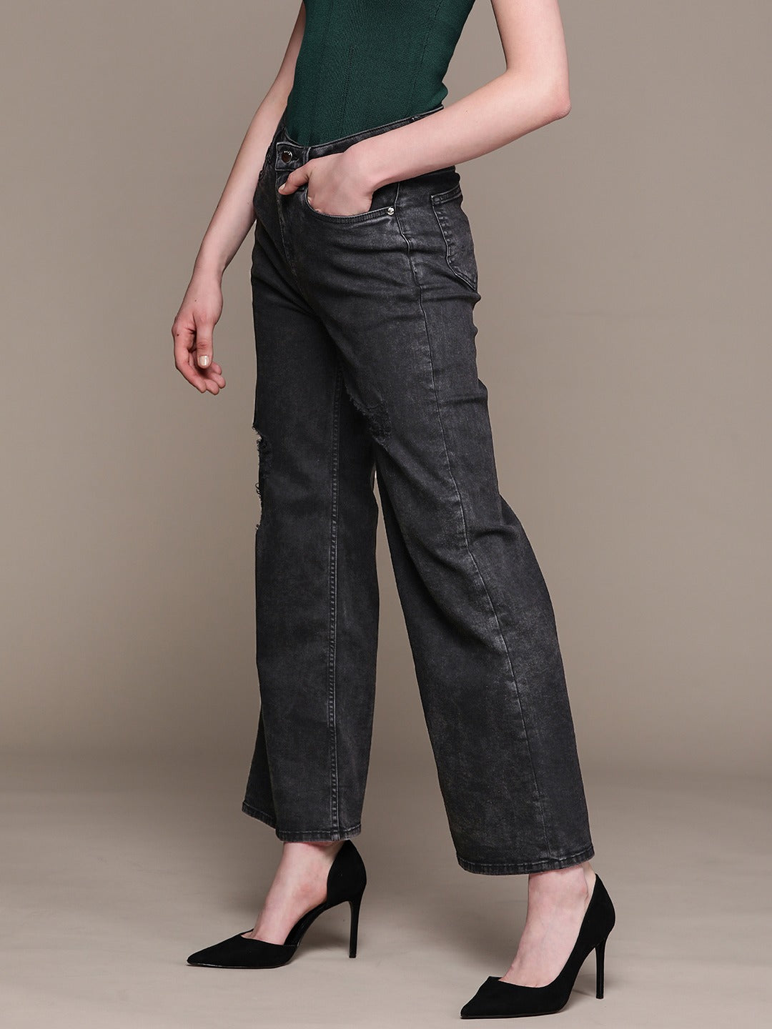 Women Charcoal Grey Essential Wide Leg Fit High-Rise Stretchable Jeans