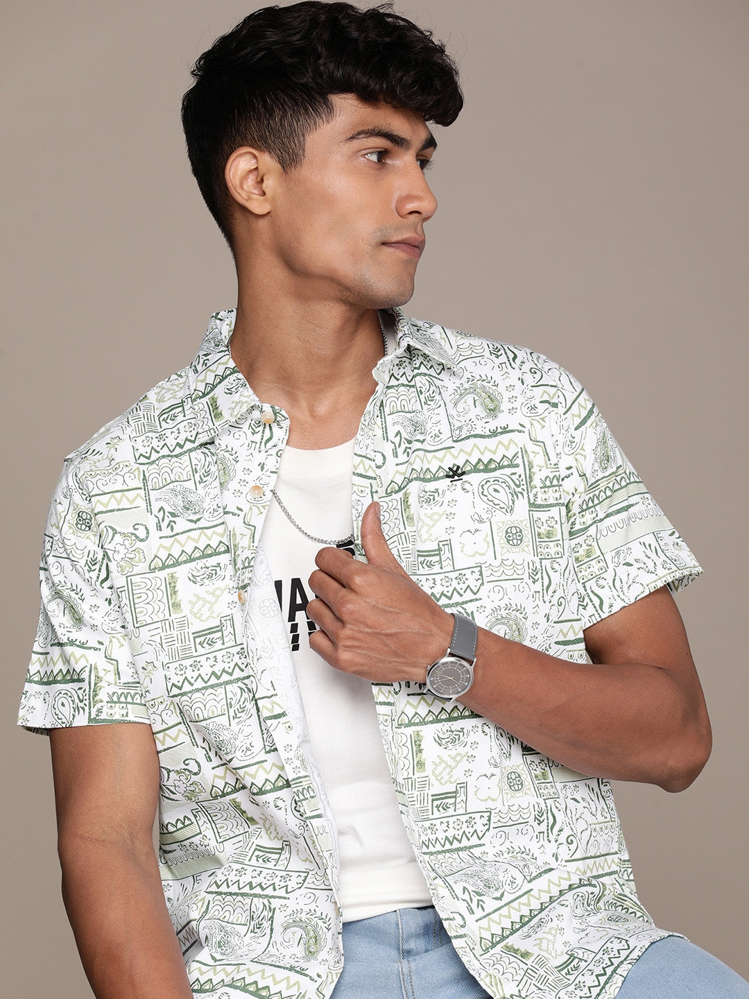 Slim Fit Ethnic Motifs Printed Casual Shirt